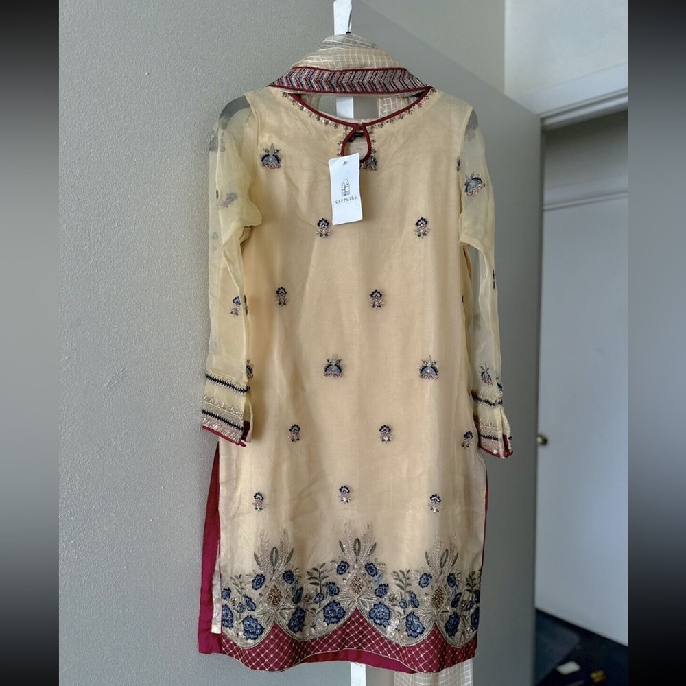 NWT Pakistani Designer Sapphire Shalwar Kameez
